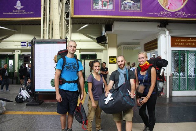 bangkok train station.jpg