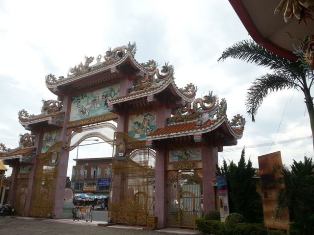 chinese shrine38.jpg