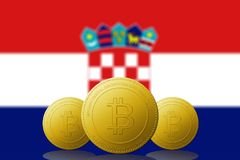 cryptocurrency-de-tres-bitcoins-con-la-bandera-croacia-en-fondo-114804175.jpg