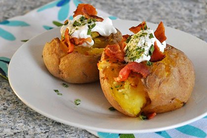 r_smashed_potatoes_with_garlic_bacon_and_chives.jpg