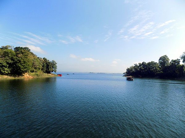 kaptai-lake-wikipedia-fahad-faisal-600-o.jpg