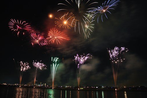 fireworks-74689__340.jpg