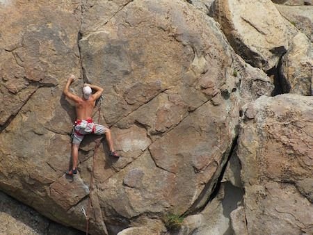 rock-climbing-403478_640.jpg