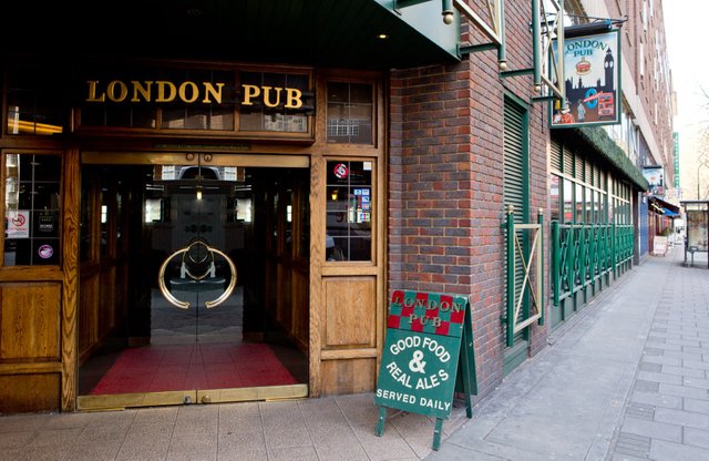 london-pub-entrance.jpg