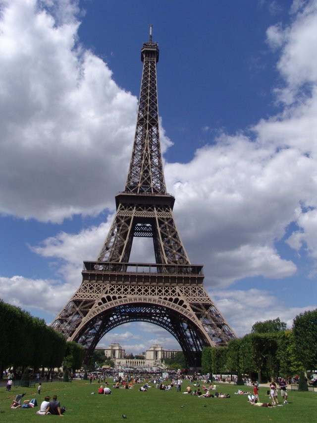 EiffelTower.jpg