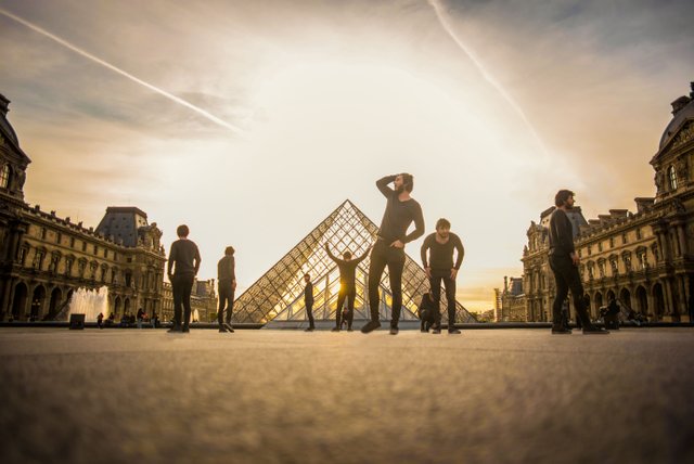 Louvre Panorama.jpg