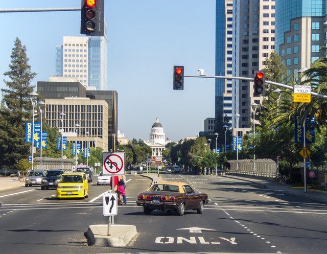 california_urban_mall_capitol_only_sacramento_mustang_windshield-525876.jpeg