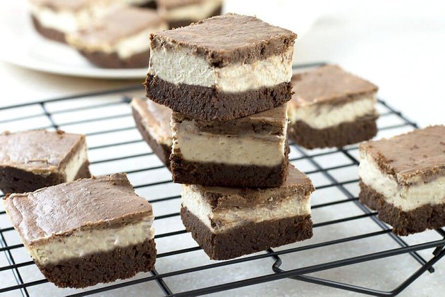 Mocha-Cheesecake-Bars-Final-900x600.jpg