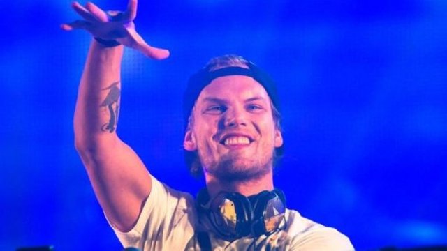 avicii-e1471686959256.jpg