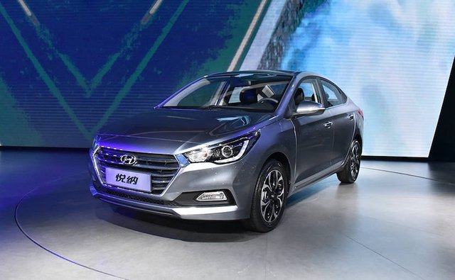 2017-hyundai-verna_827x510_61472996116.jpg