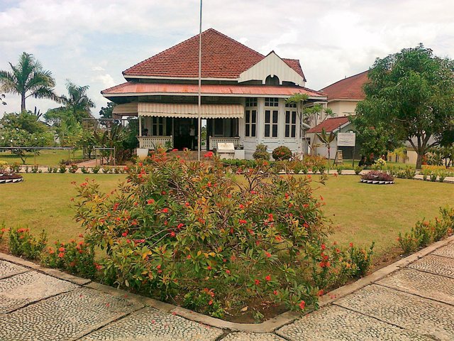 Rumoh sukarno.jpg