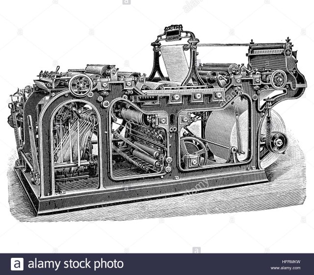 rotary-printing-press-for-mass-production-of-newspapers-and-magazines-HFRMKW.jpg