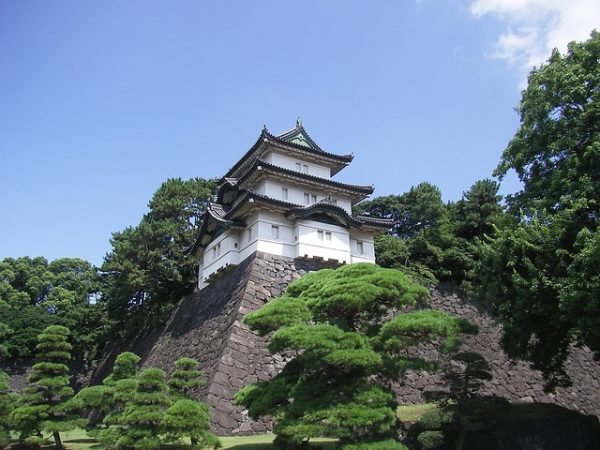 Imperial-Palace-of-Tokyo-e1490729667907.jpg