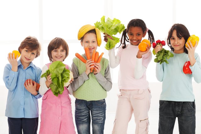 kids_holding_veggies.jpg