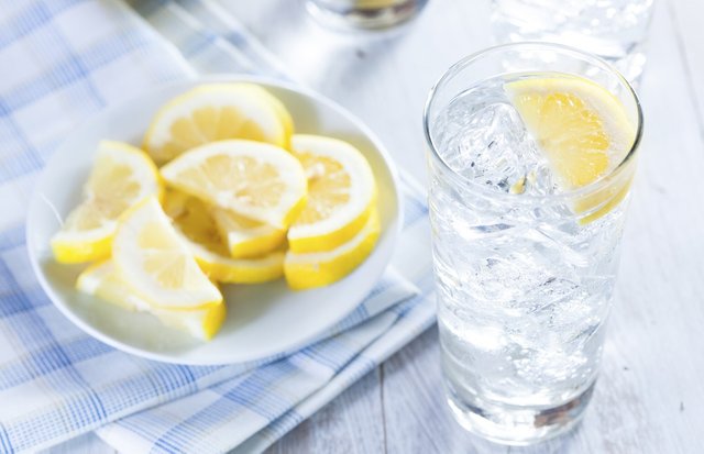 7-lemonwater--iStockphoto-thinkstock.jpg