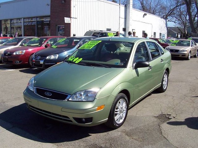 green ford focus.jpg