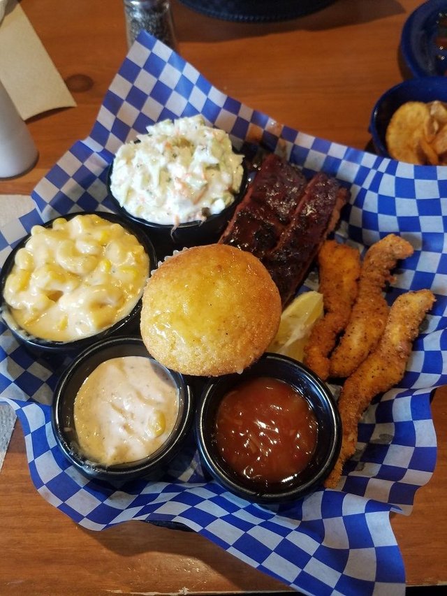 famousdaves.jpg