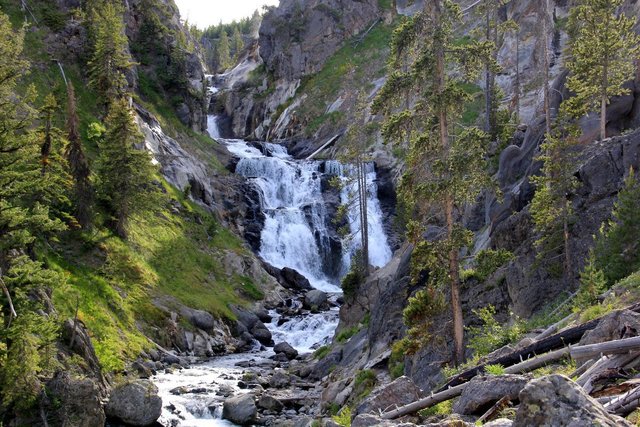 yellowstonemysticfalls3.jpg