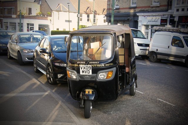 Tuk Tuk (1).jpg