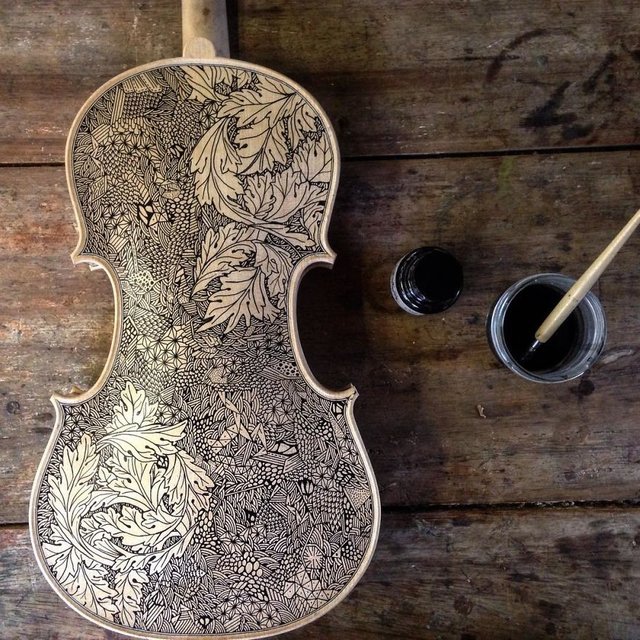 Im-the-Violin-Painter-59f18cb6bc843__880.jpg