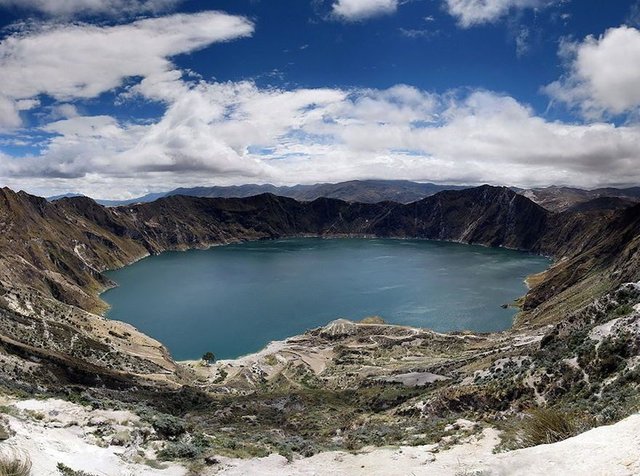 quilotoa-crater-lake-ecuador.jpg