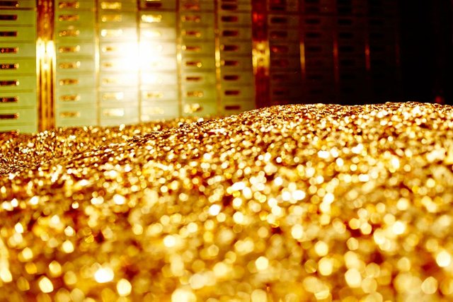 gold-vault-900-glitter.jpg