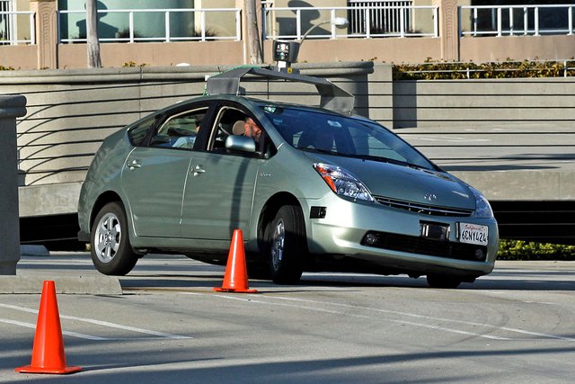 1024px-Jurvetson_Google_driverless_car_trimmed.jpg