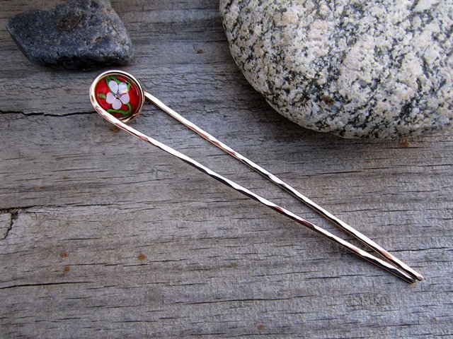 Red Flower Vine Bronze Hair Fork 1d.jpg