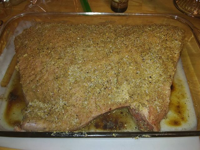 brisket 4 seasoned cap side up.jpg