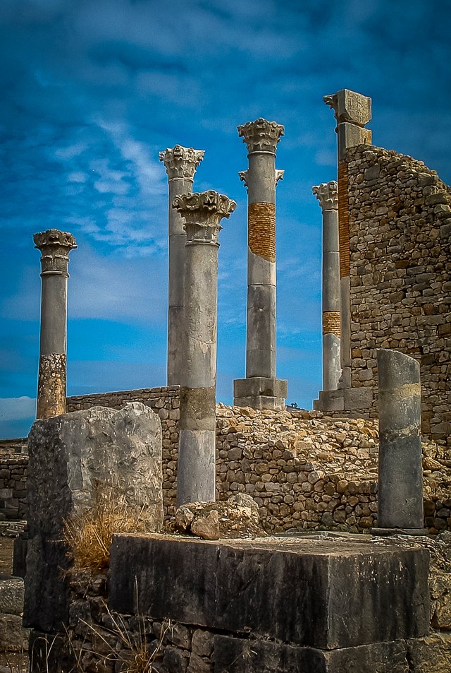 10_24_03_Volubilis_Capitol_06.jpg