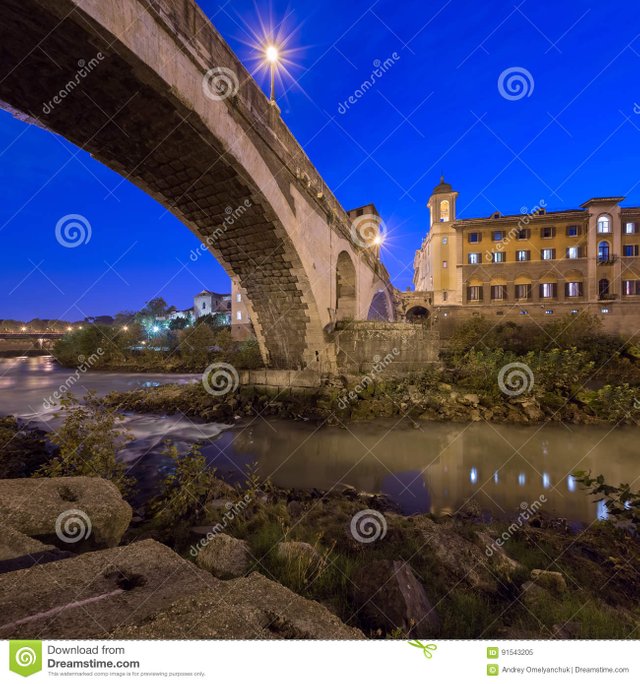 fabricius-bridge-tiber-island-evening-rome-italy-91543205.jpg