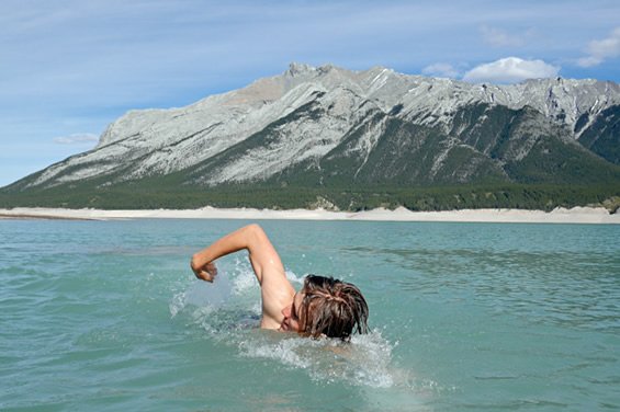 Spring-swim-in-Abraham-Lake.jpg