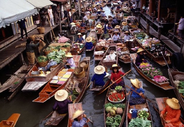 Floating Market 2.jpg