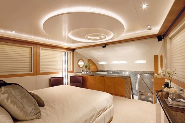 Stunning-interior-design-of-the-luxury-yacht-MUSES.jpg