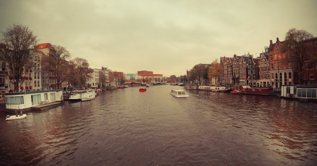 Amsterdam-400.jpg