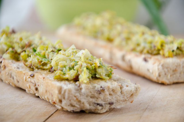 Pistachio-And-Leek-Spread.jpg