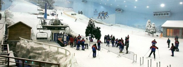 dubai-ski-slope-SKI0716-674x247.jpg