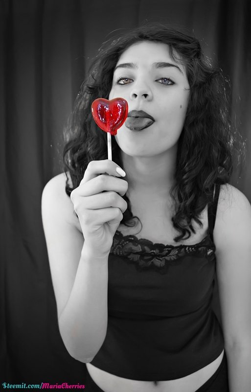 Lollipop Heart17 MariaCherries.jpg
