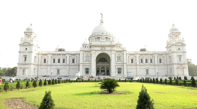 victoria memorial palace.jpg