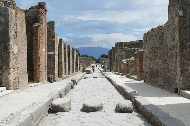 pompeii-2580680_640.jpg