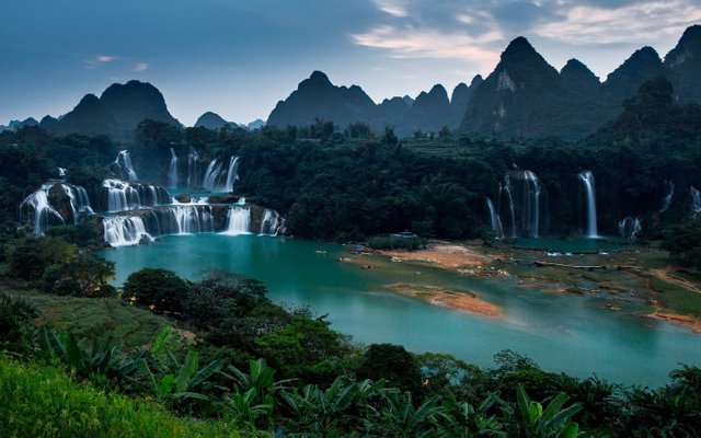 264685-nature-landscape-waterfall-mountain-river-forest-China-hill-foliage-jungles-Vietnam-sunrise-green.jpg