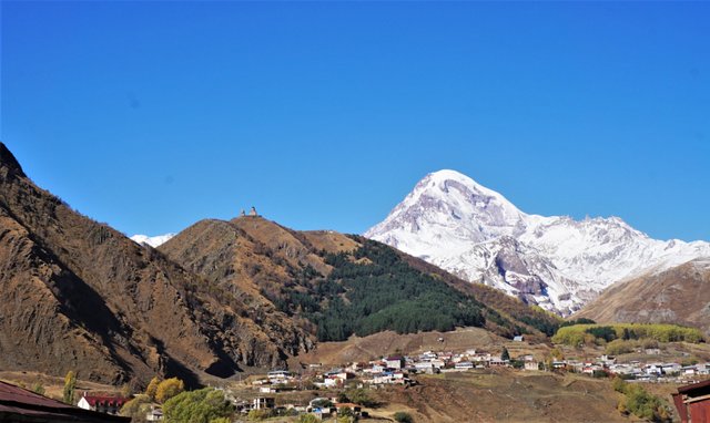 Kazbegi georgia.JPG