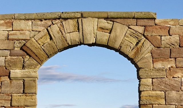 stone-archway-1069983_960_720.jpg