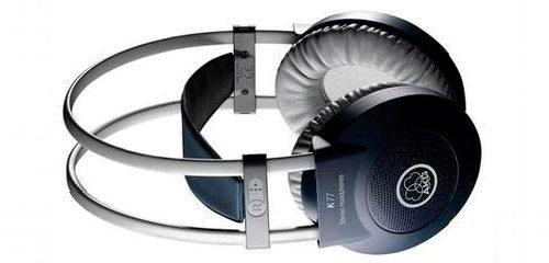 akg.headphones.comp_.3.4.2011.jpg