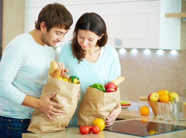 freepik kitchen couple1.jpg