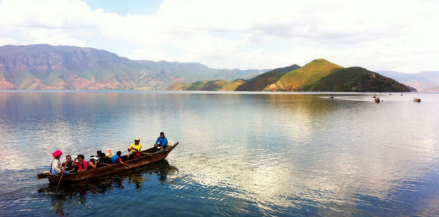 lugu-lake2.PNG