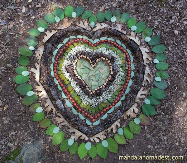 art heart-mandala-in-nature.jpg