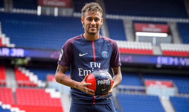 Neymar PSG.jpg