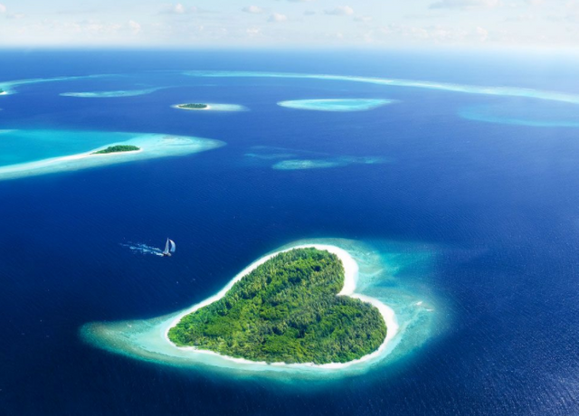 heart island Maldives.PNG