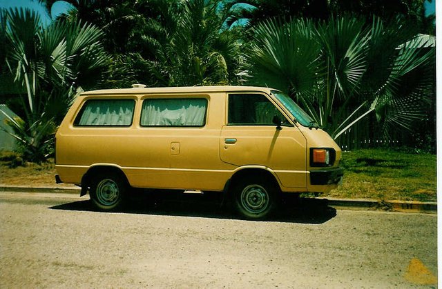 177. Toyota LiteAce Van.jpg